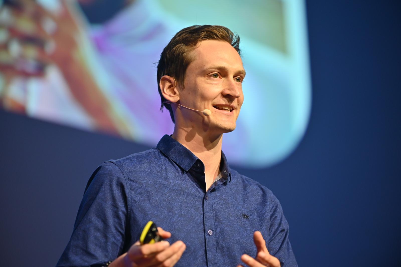 Leon Mehlau auf der Bühne beim OPS 2025