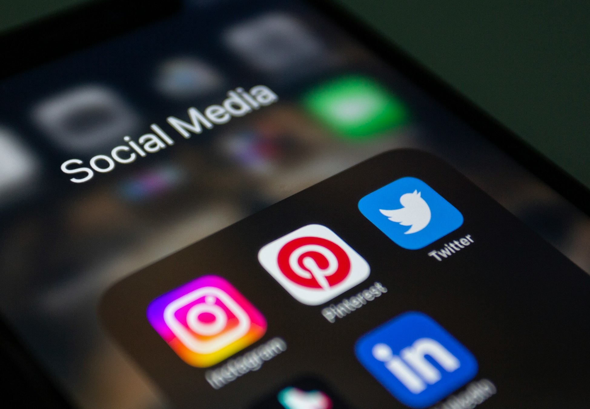 Einfache eMail-to-Post-Automatisierung für Social Media