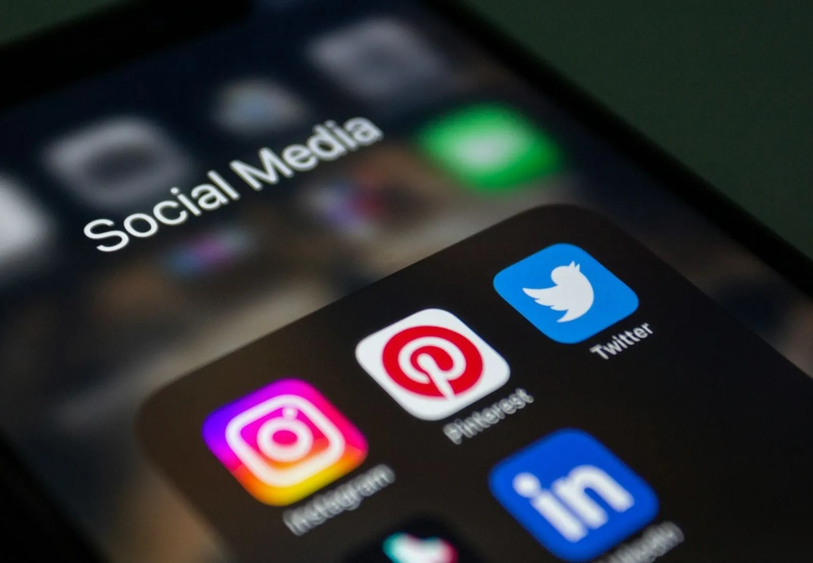 Einfache eMail-to-Post-Automatisierung für Social Media