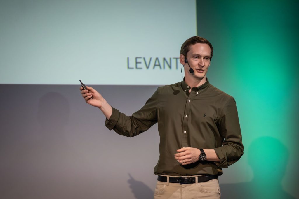 Leon Mehlau als Keynote-Speaker beim Benelux Online Print Event 2026 in Gent